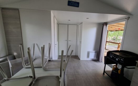 TRIGANO Evo 35 (coloris9 bois ) avec climatisation, terrasse, lave vaisselle