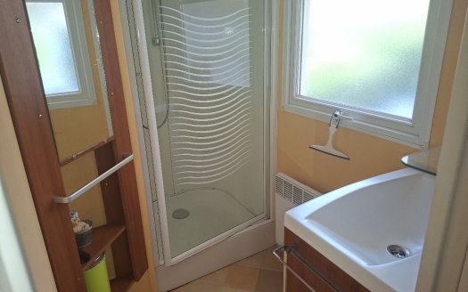 IRM Rubis, 3 chambres, climatisation, PLANCHER A REFAIRE