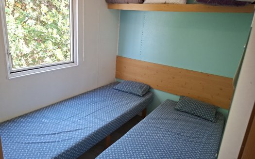 Abi Ontario , de fin des années90, 2 chambres
