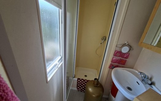 Abi Ontario , de fin des années90, 2 chambres